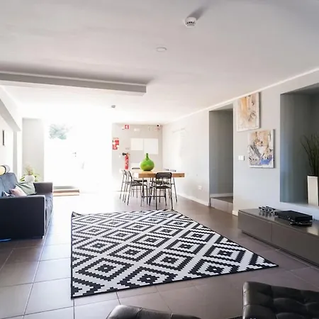 What Else - מלון