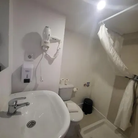 What Else - מלון