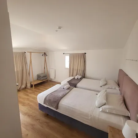 מלון What Else -